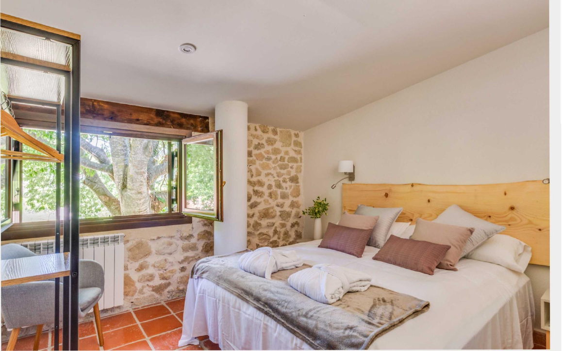 Mirador, Room 10